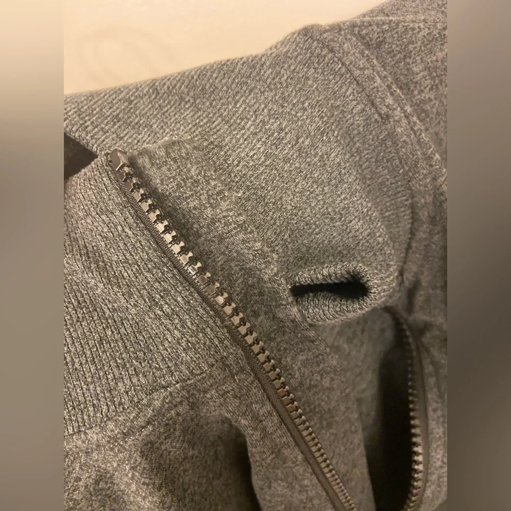 Vuori Dark Gray Zip-Up Jacket Size Medium